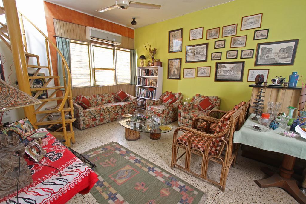 Nina Kochhar'S Homestay Nova Deli Exterior foto